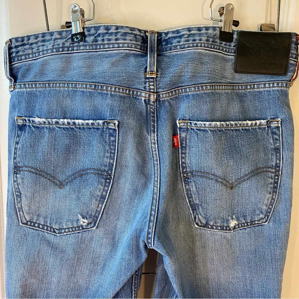 Redloop by Levi's Men's 5 Pocket Blue Jeans 36x34 Denim 100% Cotton Distressed
